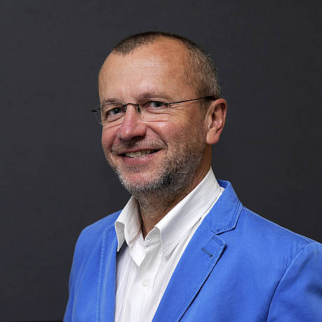 Hartmut H. Holzmüller